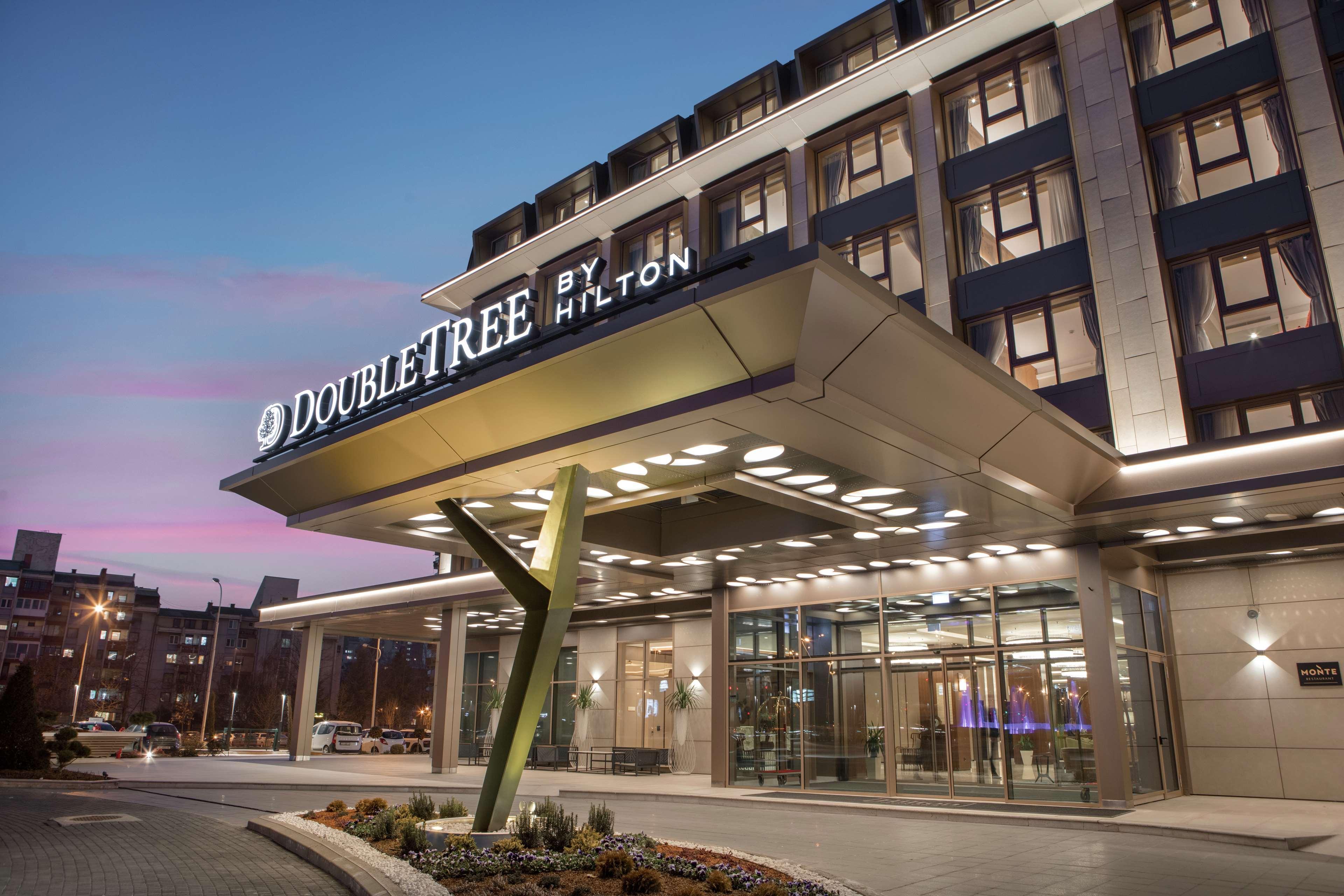 Doubletree By Hilton Skopje Hotel Exterior photo