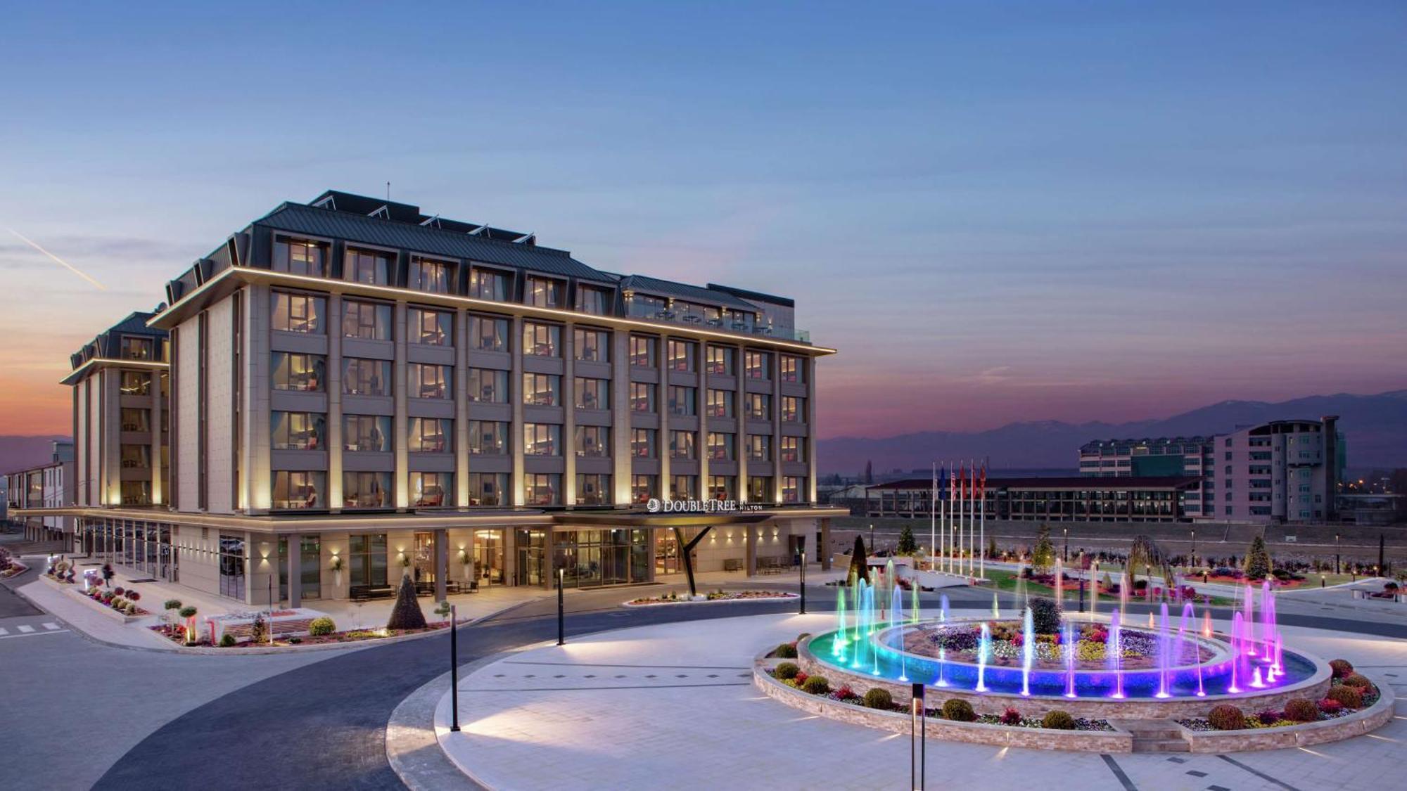 Doubletree By Hilton Skopje Hotel Exterior photo